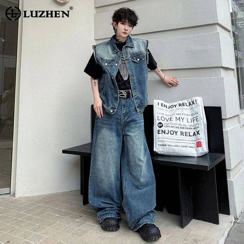 Men'S Fashion For Summer 2026 - LUZHEN 2026 ฤดูร้อน DENIM ชุดสองชิ้นผู้ชายแฟชั่นหล่อสตรีทแวร์กระเป๋าตกแต่งเสื้อแขนกุดกางเกงยีนส์ทรงตรง JY6893