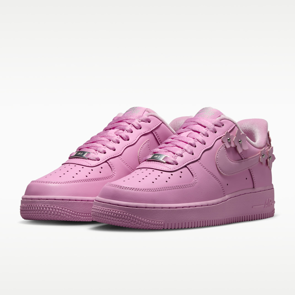 รองเท้ากีฬาและลำลองสำหรับผู้หญ - Nike Shoes Air Force 1 บทวิจารณ์และราคา
